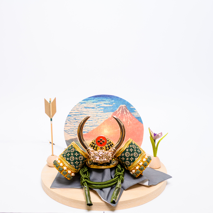 甲州印伝緑富士山武田信玄8号兜北斎赤富士山兜飾りセット