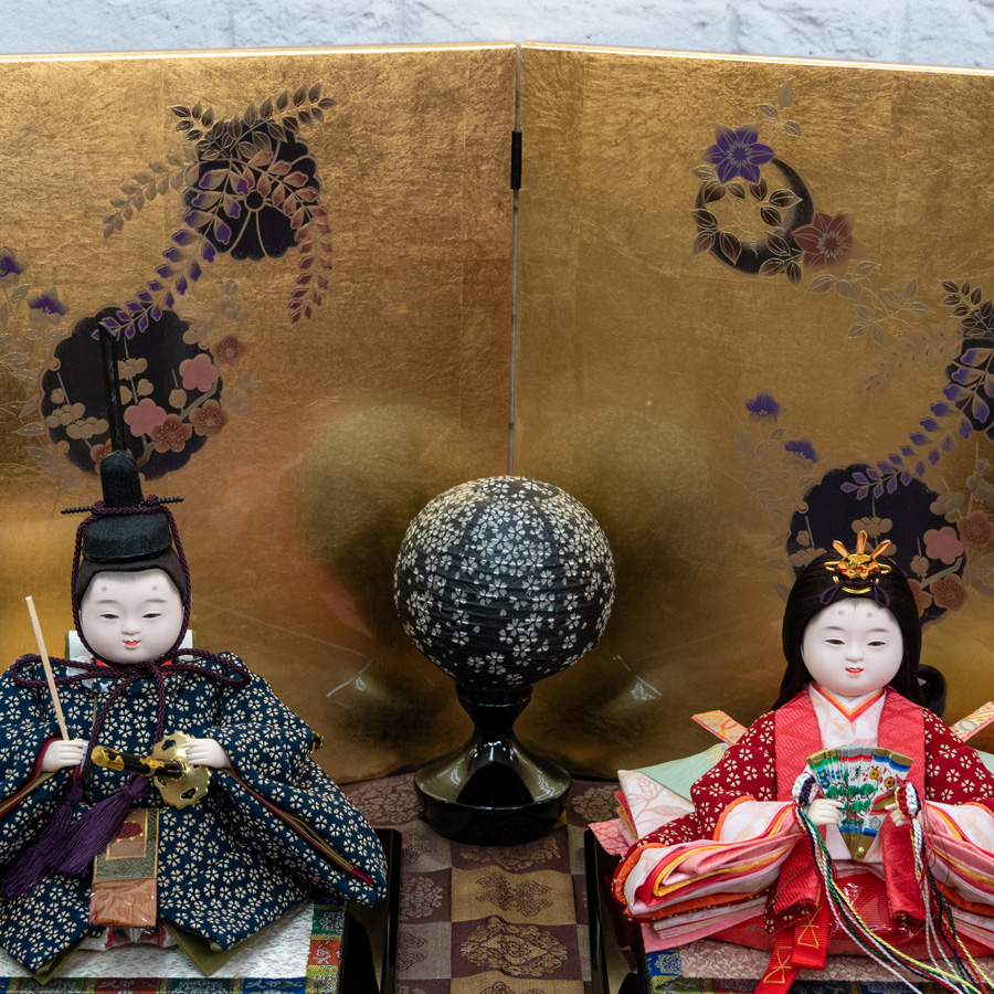 甲州印伝雛人形小桜　会津塗り親王飾りセット4写真