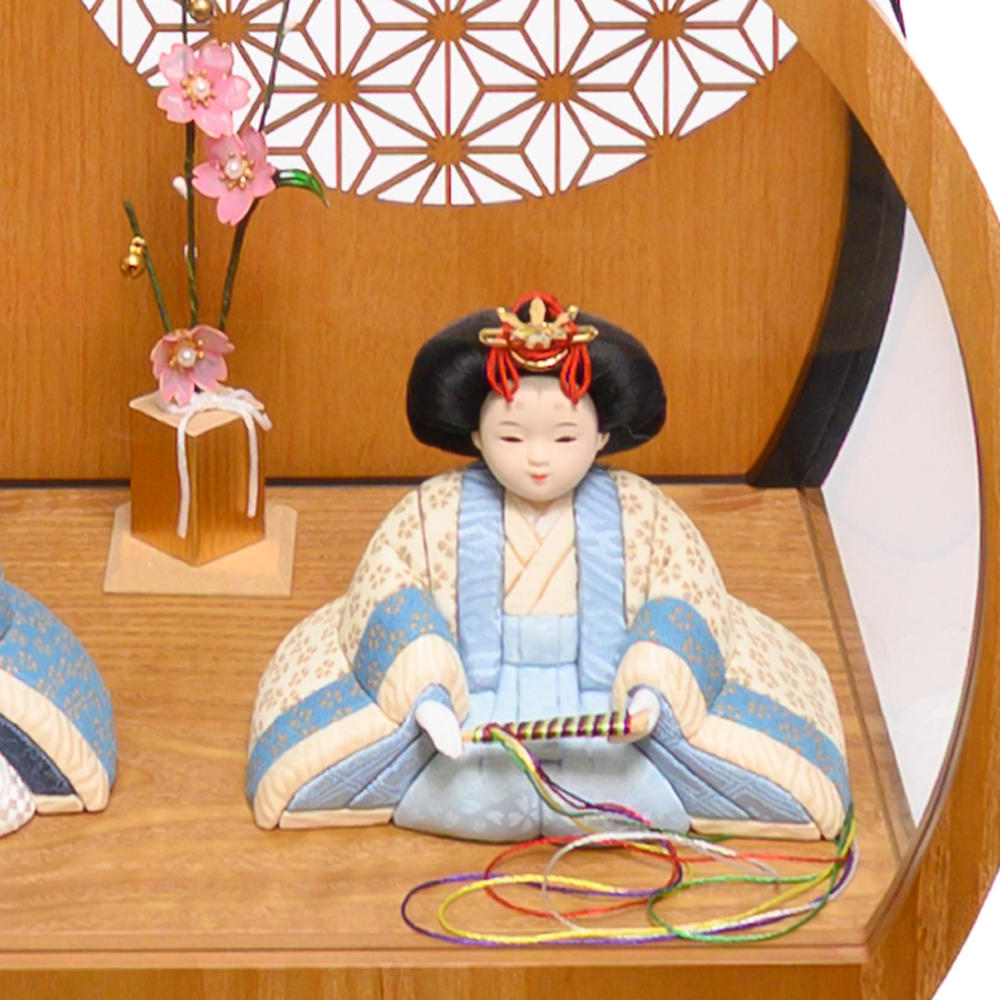 pikkoroシリーズ甲州印伝小桜柄白印伝・水色印伝木目込み人形麻の葉柄アクリルケース若菜雛4写真