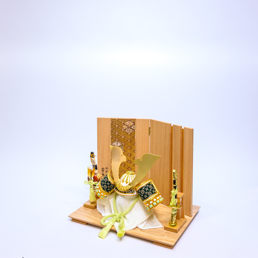 甲州印伝富士山柄緑8号大鍬型兜寄木麻の葉兜飾り riku2写真