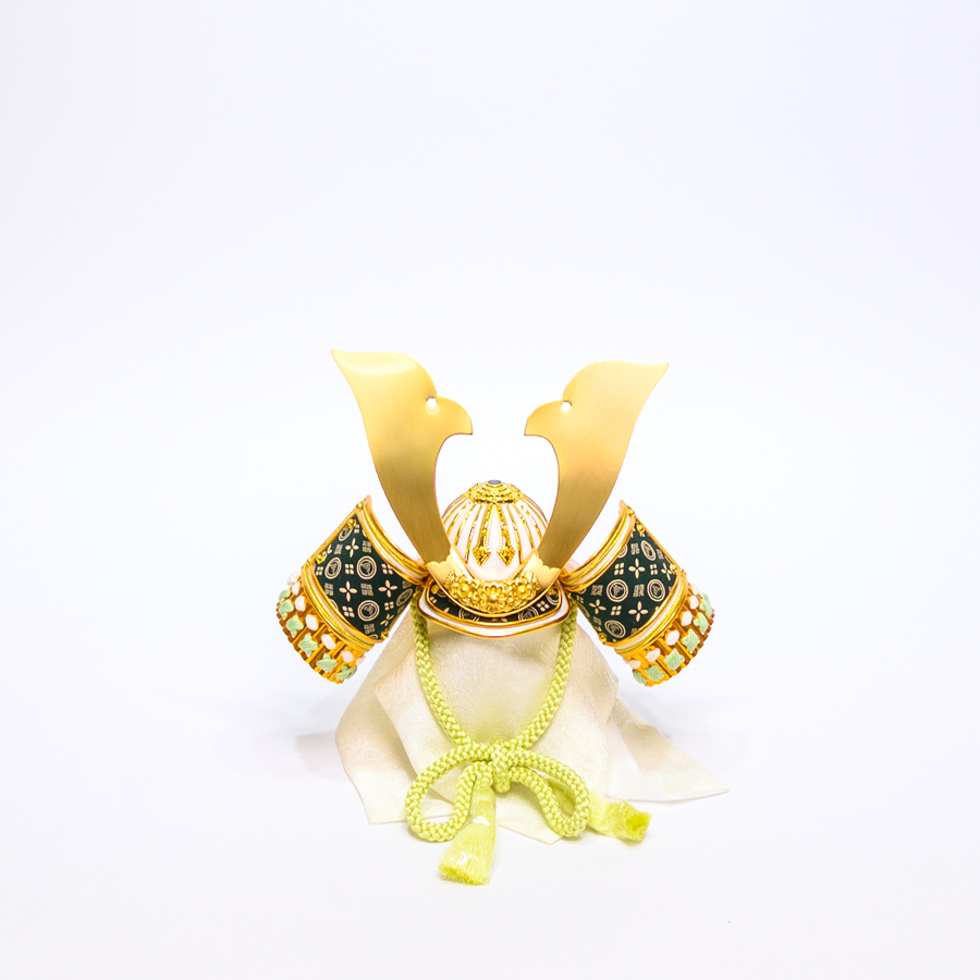 甲州印伝富士山柄緑8号大鍬型兜寄木麻の葉兜飾り riku4写真