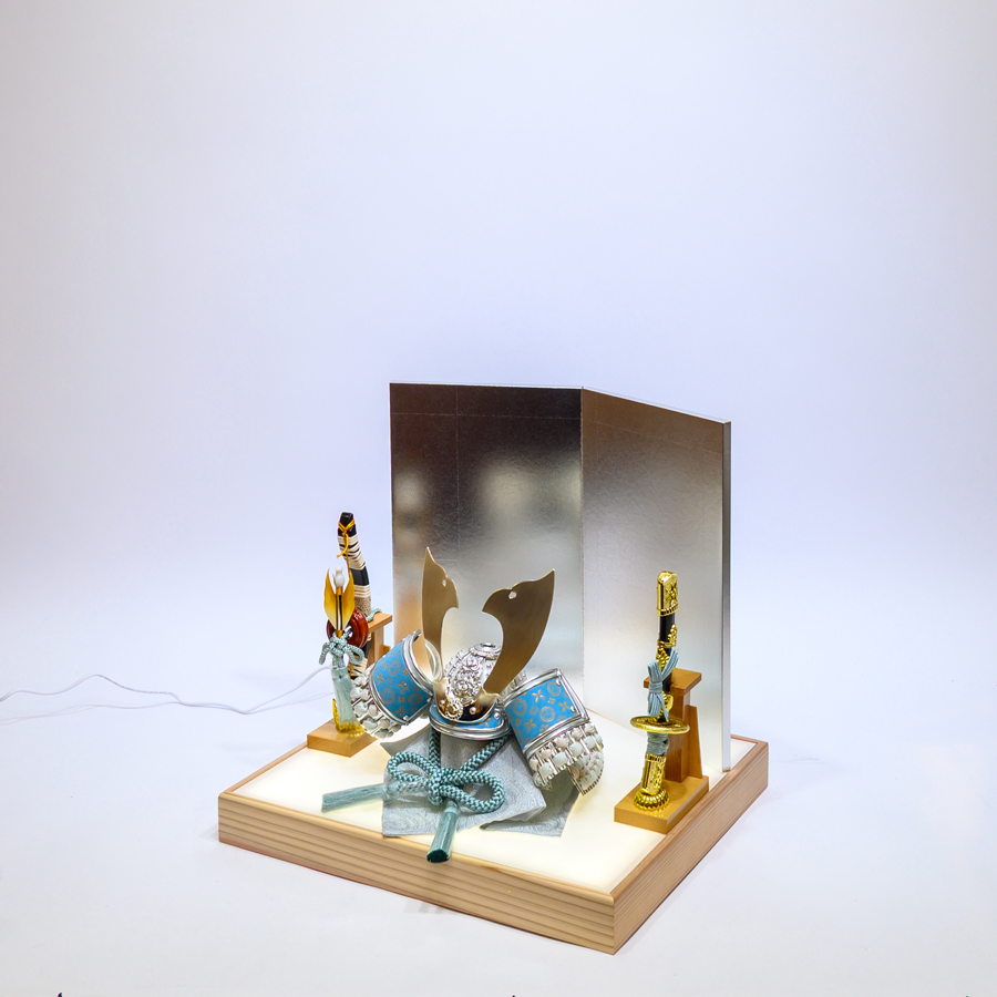 甲州印伝富士山柄水色5号大鍬型兜LED照明台　空2写真