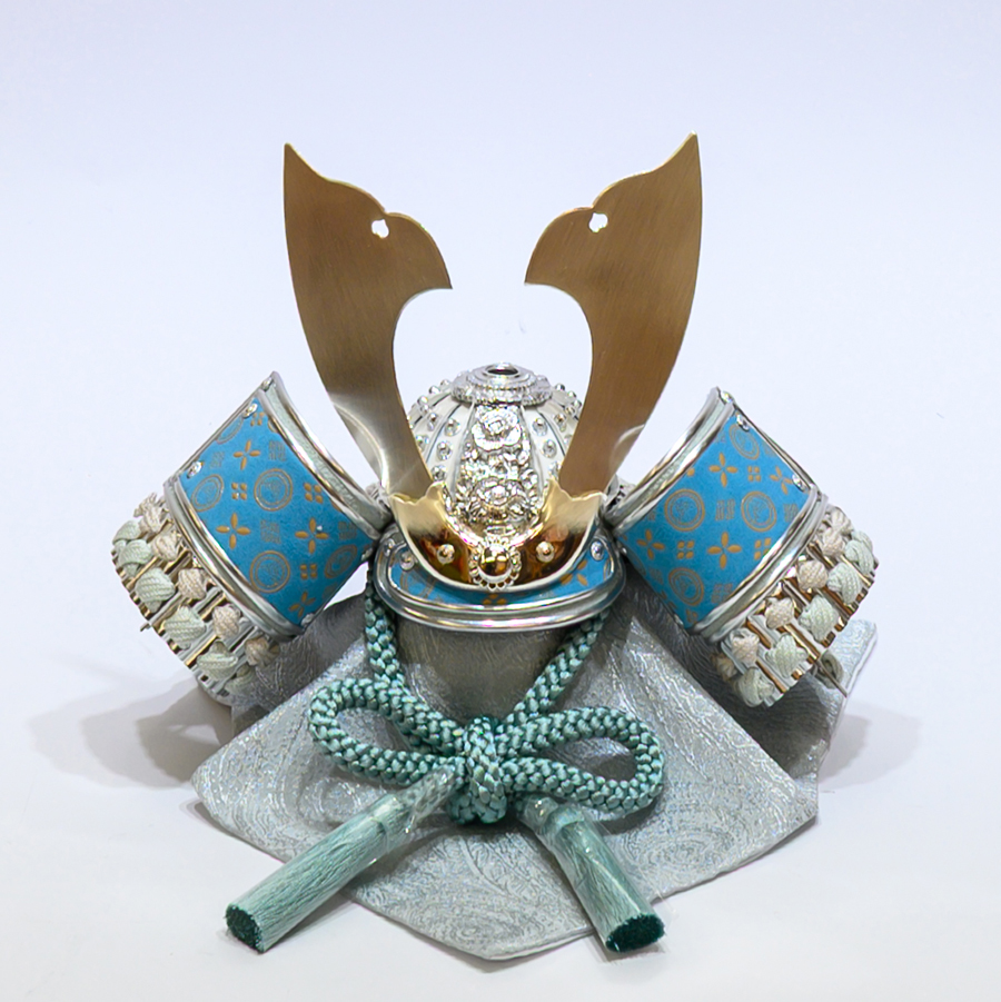 甲州印伝富士山柄水色5号大鍬型兜LED照明台　空4写真