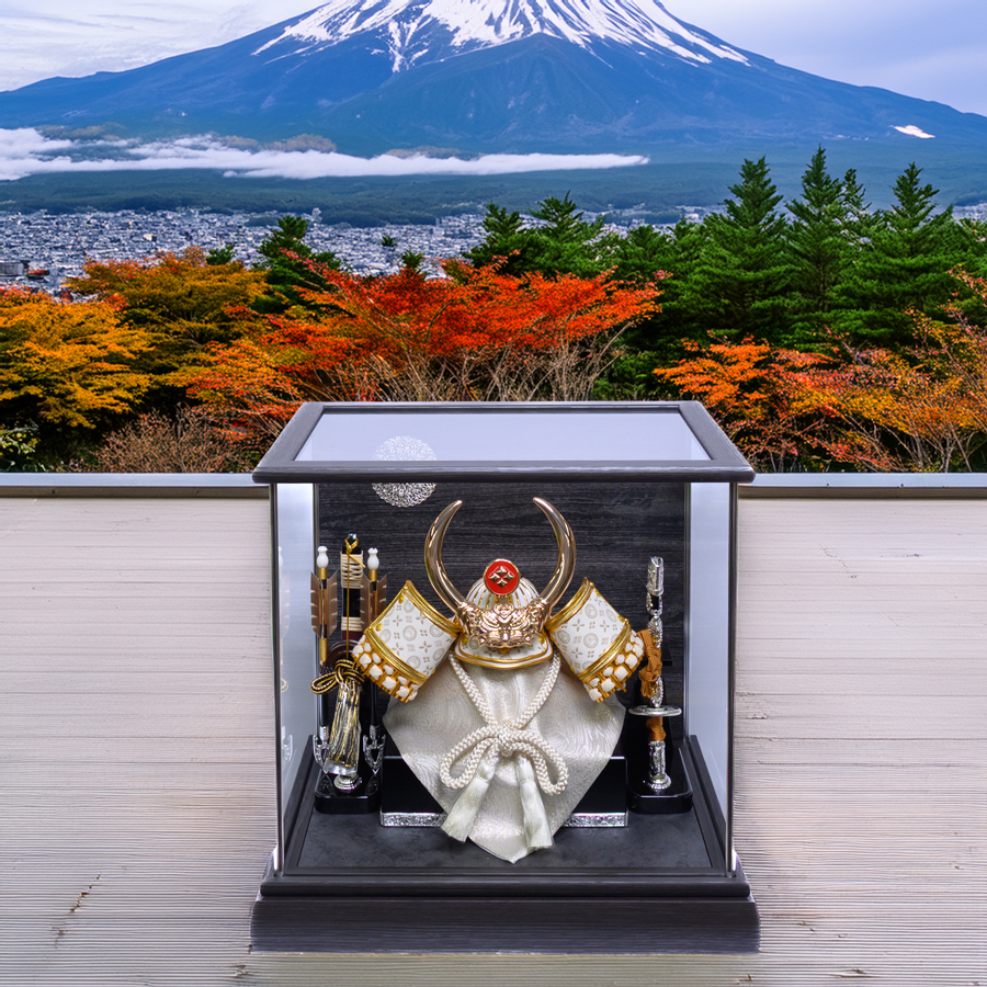 白甲州印伝富士山柄8号白武田信玄兜炎峰ケース飾り3写真
