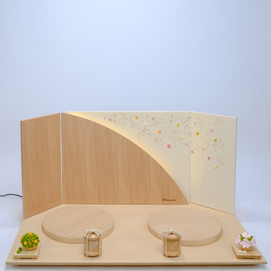 甲州印伝小桜柄水色・白　huwakahina 刺繍桜LED照明飾り2写真