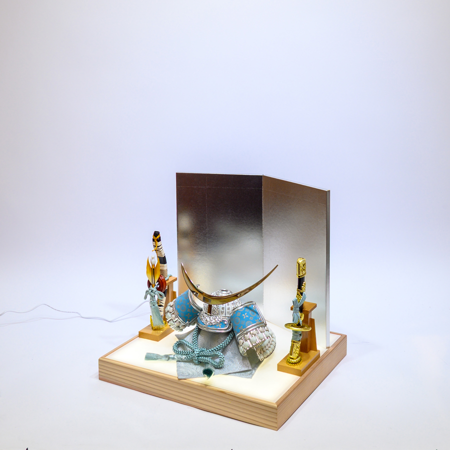 甲州印伝富士山柄水色5号白銀伊達兜LED照明　空2写真