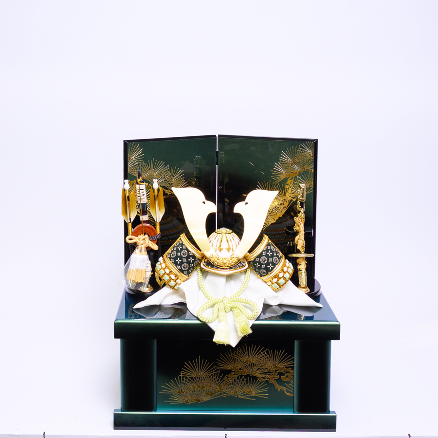 NEW 甲州印伝出世兜緑暈し収納飾り登場