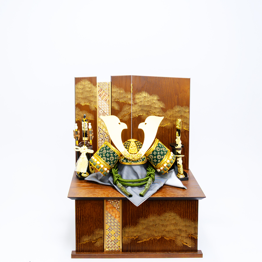 甲州印伝緑富士山柄　8号深川緑大鍬型兜　オーク寄せ木収納飾りセット