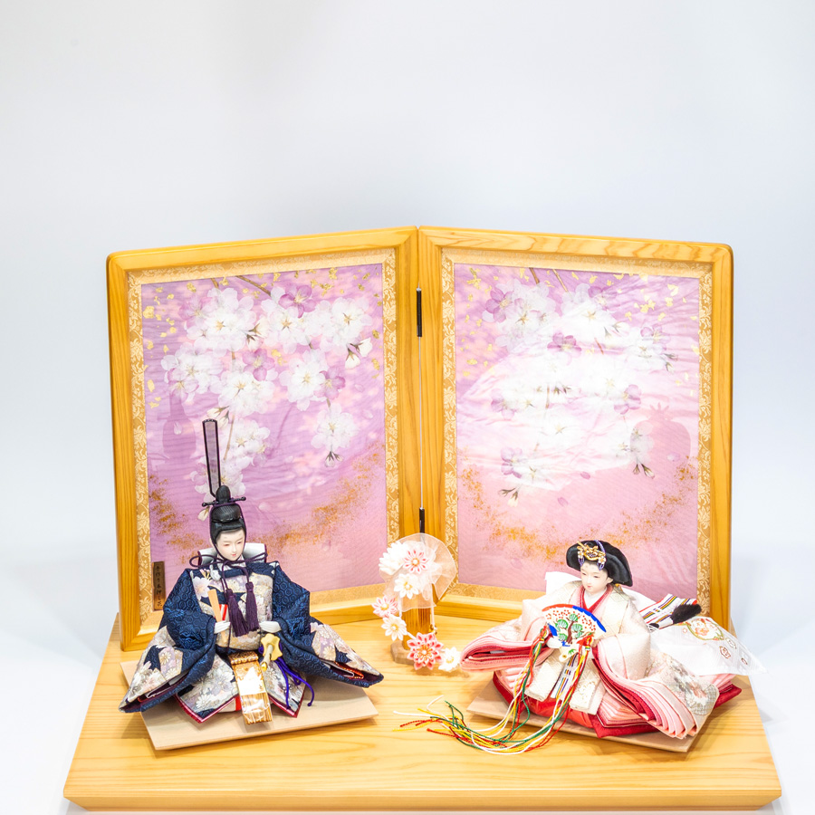桜押し花額屏風天竜杉飾り台　小三五熨斗目に桜刺繍親王セット